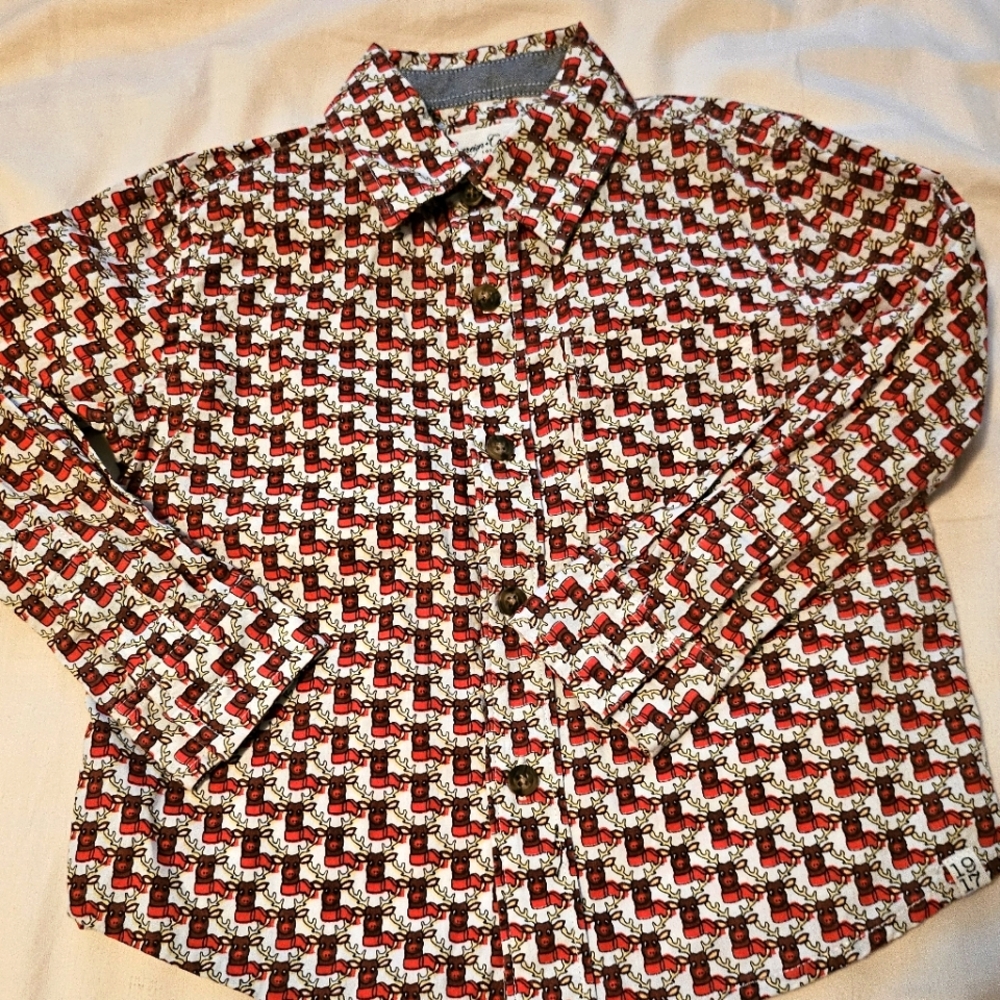 Sovereign Code Button Down Reindeer Top, 3T, NWOT